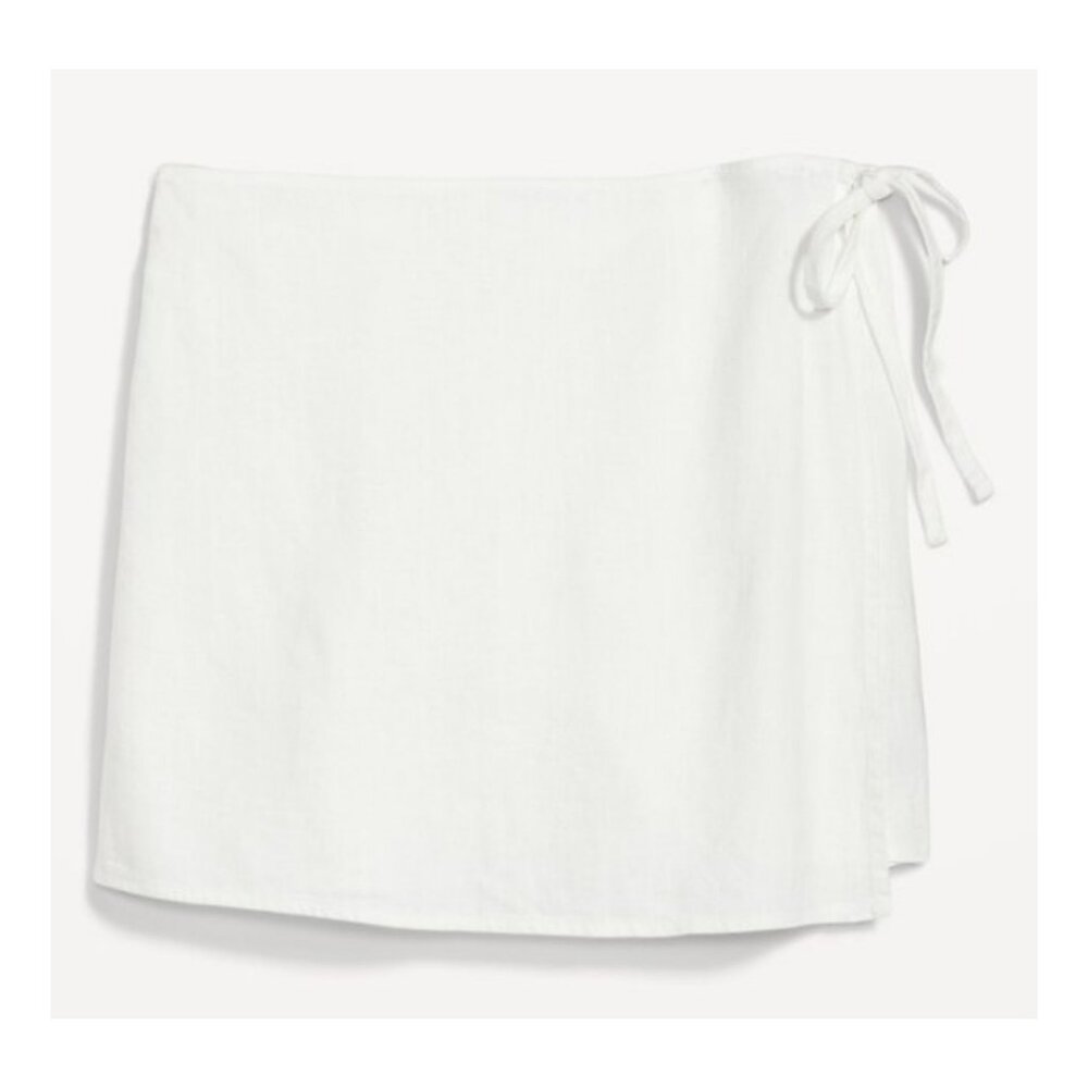 Women’s Old Navy High-Waisted Wrap-Front Mini Skort | White | Size Medium